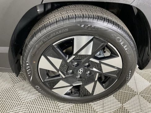 Used 2024 Hyundai Kona SEL image 9