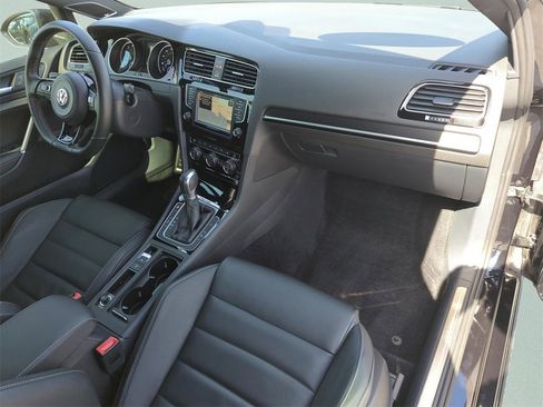 Used 2017 Volkswagen Golf R 4-Door image 17