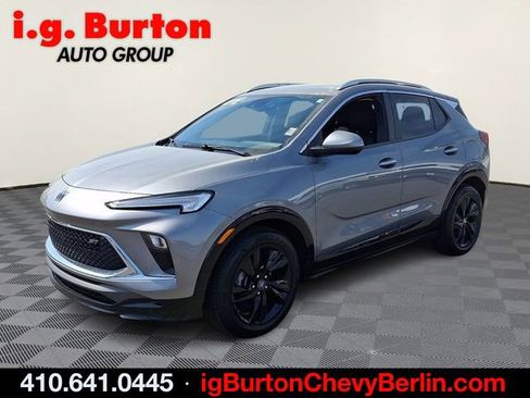 Certified 2024 Buick Encore GX Sport Touring FWD image 3