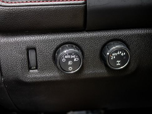 Used 2019 GMC Canyon All Terrain w/ All Terrain X Package AWD/4WD image 38