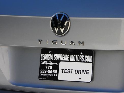 Used 2022 Volkswagen Tiguan SE R-Line image 10