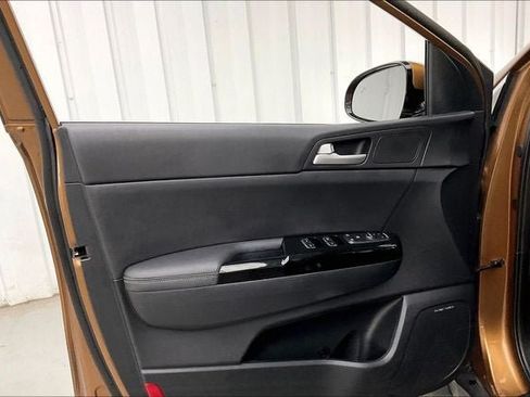 Used 2020 Kia Sportage EX w/ Option Group 15 AWD/4WD image 21