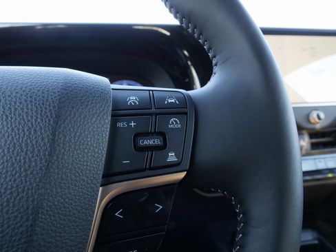 Used 2026 Toyota Crown XLE image 24