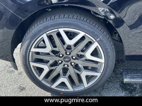 New 2026 Ford Expedition Max Platinum w/ Platinum Ultimate Package AWD/4WD image 11