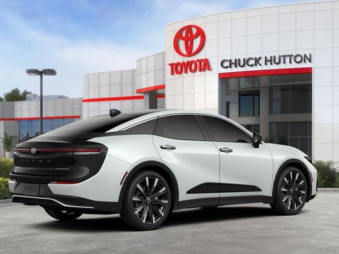 Used 2025 Toyota Crown Platinum image 39