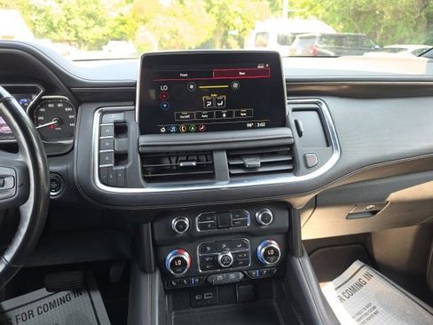 Certified 2021 GMC Yukon XL AT4 w/ Rear Media and Nav Package AWD/4WD image 17