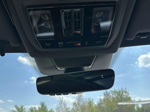 New 2026 Volkswagen Tiguan SE R-Line AWD/4WD image 26