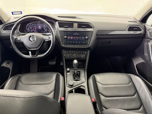 Used 2018 Volkswagen Tiguan SEL Premium image 17