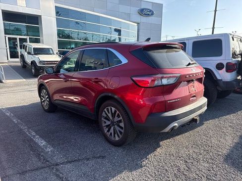 Certified 2020 Ford Escape Titanium w/ Titanium Premium Package 2.0 AWD/4WD image 3
