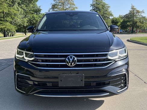 Used 2024 Volkswagen Tiguan SEL R-Line w/ MDO Package, Two-Row AWD/4WD image 3