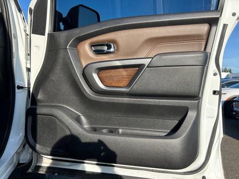 Used 2018 Nissan Titan Platinum Reserve w/ Platinum Utility Package image 25