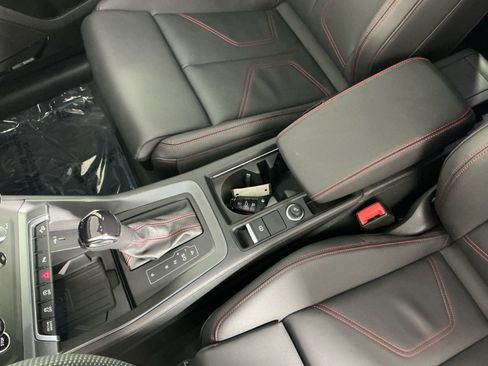 Used 2025 Audi Q3 2.0T Premium Plus w/ Premium Plus Package image 16