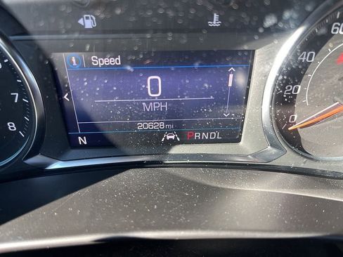 Used 2023 Chevrolet Equinox LT image 30