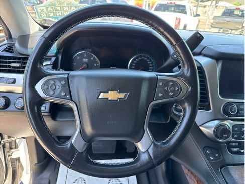 Used 2019 Chevrolet Suburban Premier w/ Premier Plus Edition AWD/4WD image 38
