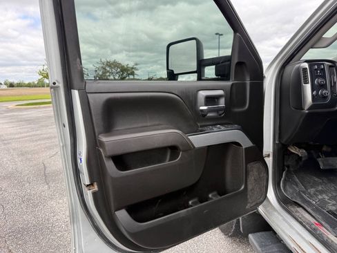 Used 2018 Chevrolet Silverado 2500 LT w/ LT Fleet Convenience Package AWD/4WD image 16