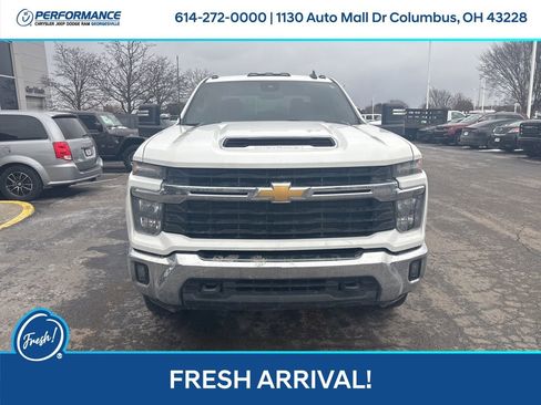Used 2024 Chevrolet Silverado 3500 LT w/ Convenience Package image 9