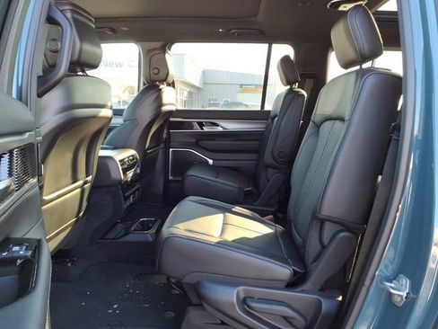 New 2026 Jeep Grand Wagoneer L image 28