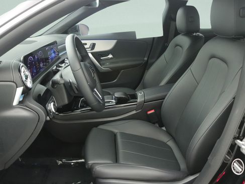 Certified 2023 Mercedes-Benz CLA 250 image 31