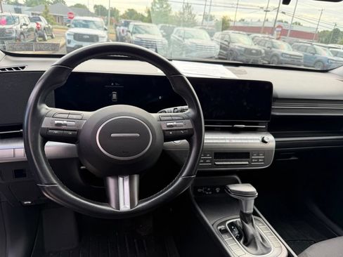Used 2024 Hyundai Kona SEL AWD/4WD image 15