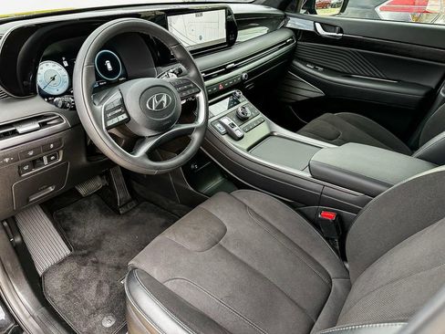 Used 2025 Hyundai Palisade Calligraphy image 16