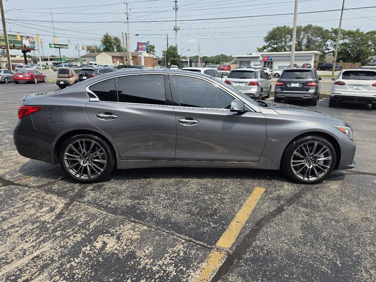Used 2016 INFINITI Q50 Red Sport 400 AWD/4WD image 4