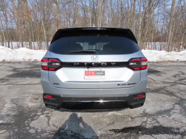 New 2026 Honda Pilot Black Edition image 5