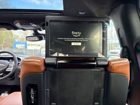 New 2026 Chrysler Pacifica Pinnacle image 34