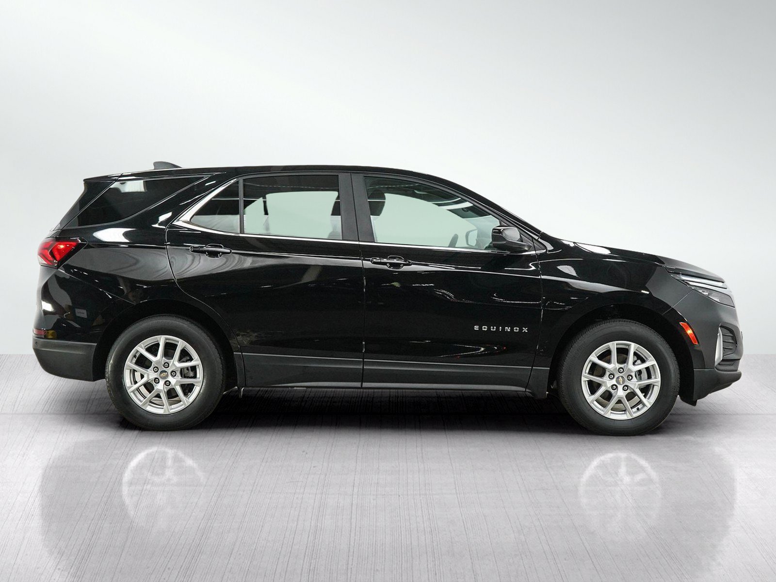 Used 2024 Chevrolet Equinox LT AWD/4WD image 6
