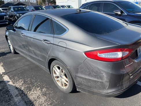 Used 2014 Ford Fusion SE w/ Equipment Group 202A image 6