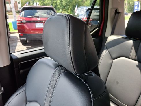 Certified 2023 Honda Pilot Touring image 17