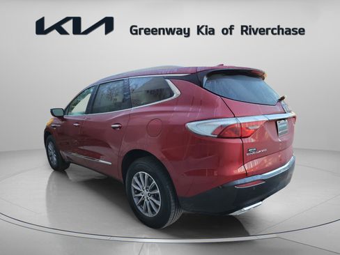 Used 2024 Buick Enclave Premium image 4