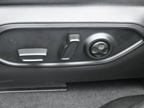 New 2025 Jeep Grand Cherokee L Limited w/ Black Appearance Package image 18