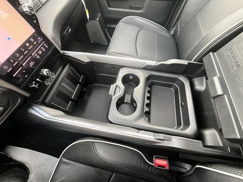 New 2026 RAM 3500 Laramie AWD/4WD image 32