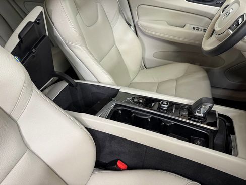 Used 2023 Volvo XC60 B5 Plus AWD/4WD image 35
