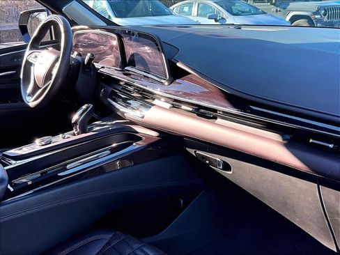 Used 2021 Cadillac Escalade Sport Platinum w/ Heavy-Duty Trailer Package image 14