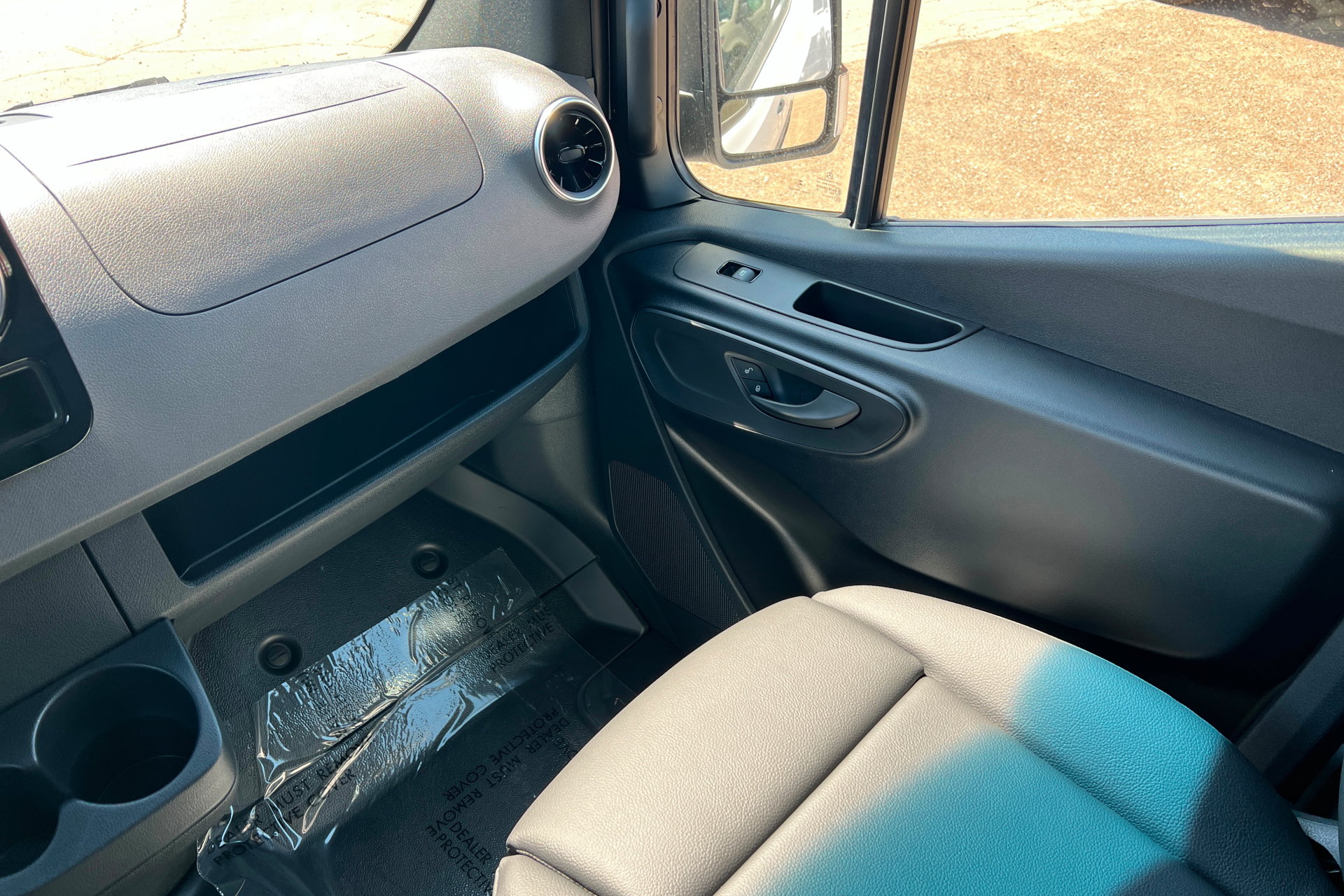 New 2025 Mercedes-Benz Sprinter 2500 image 10