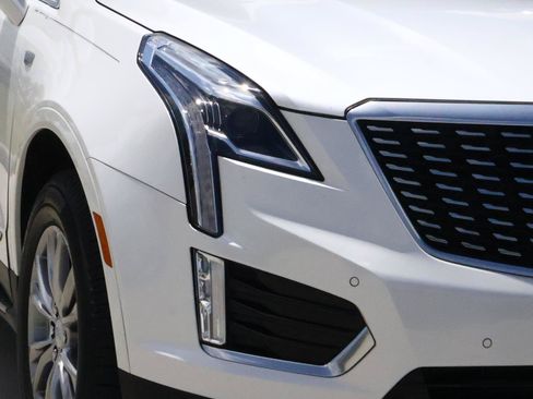 Used 2022 Cadillac XT5 Premium Luxury FWD image 9