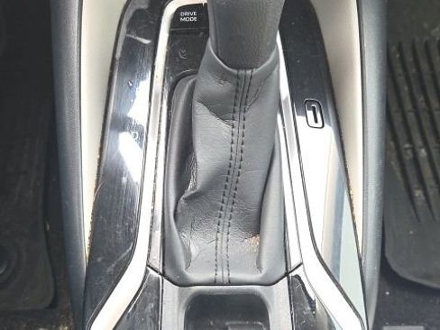 Used 2021 Toyota Corolla LE image 27