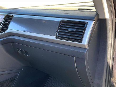 Certified 2021 Volkswagen Atlas SEL R-Line image 16