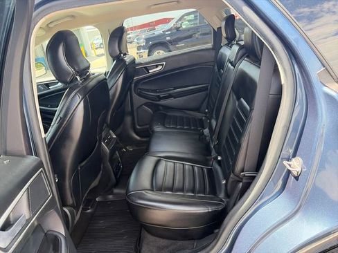 Used 2019 Ford Edge SEL w/ Equipment Group 201A AWD/4WD image 24