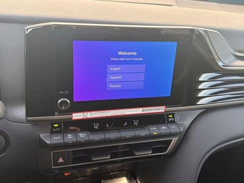 New 2026 Toyota Camry Hybrid image 25