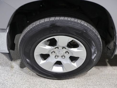 Used 2022 RAM 1500 Big Horn AWD/4WD image 8