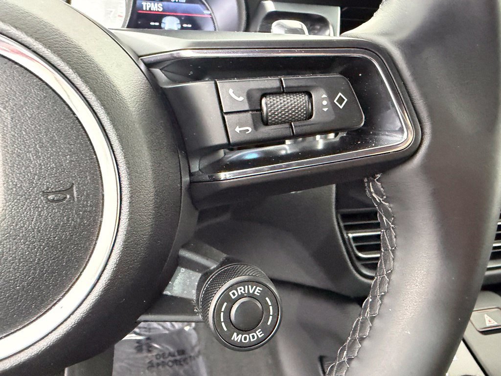 Certified 2024 Porsche Macan S AWD/4WD image 28