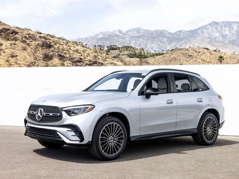 Used 2026 Mercedes-Benz GLC 300 image 1