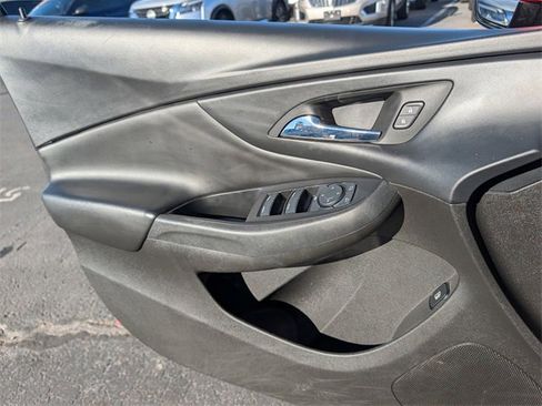 Used 2017 Chevrolet Volt LT w/ Comfort Package image 19