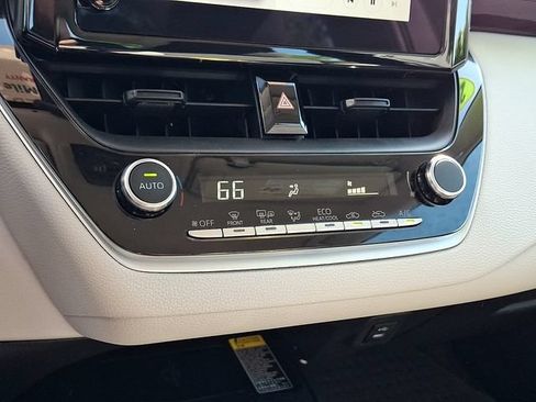 Certified 2025 Toyota Corolla LE w/ LE Premium Package FWD image 15
