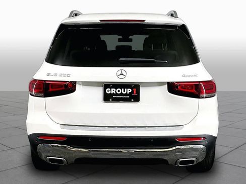Used 2023 Mercedes-Benz GLB 250 4MATIC image 5