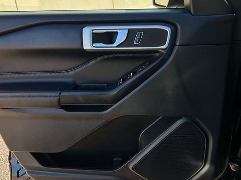 Used 2020 Ford Explorer XLT w/ Equipment Group 202A image 24