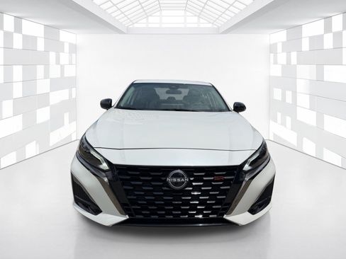 Certified 2025 Nissan Altima 2.5 SR w/ SR Premium Package FWD image 2