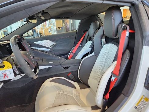 Used 2023 Chevrolet Corvette Z06 image 11